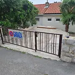 Selce Holiday Appartement *