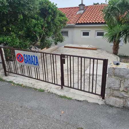 Selce Holiday Apartman *