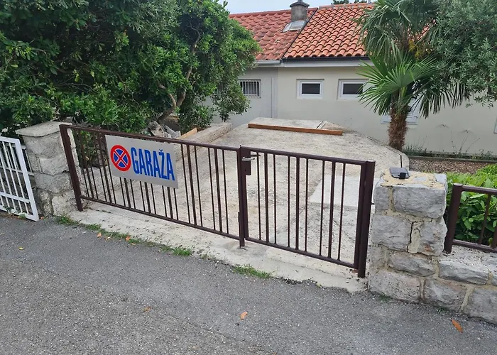 Selce Holiday Apartman *